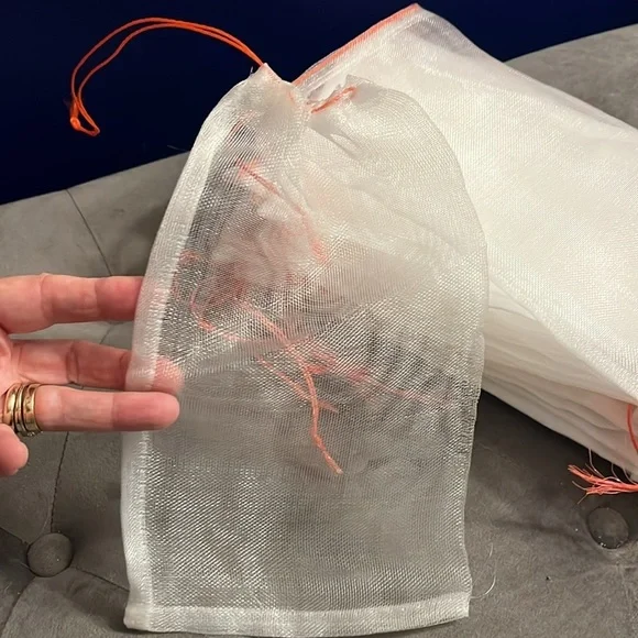 42 Fruit /garden protection netting drawstring nylon bags - Picture 3 of 3